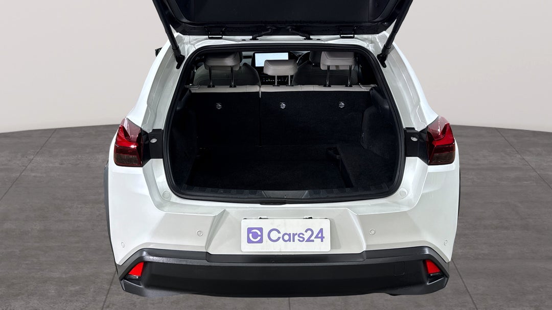 2024 Lexus Ux300h Luxury Hybrid, Automatic, 34128 km, Boot Inside View