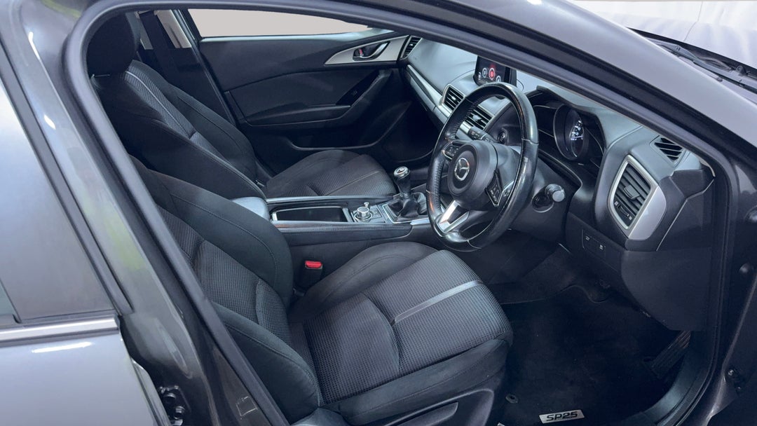 2017 Mazda 3 Sp25, Manual, 118411 km, Right Side Front Door Cabin View