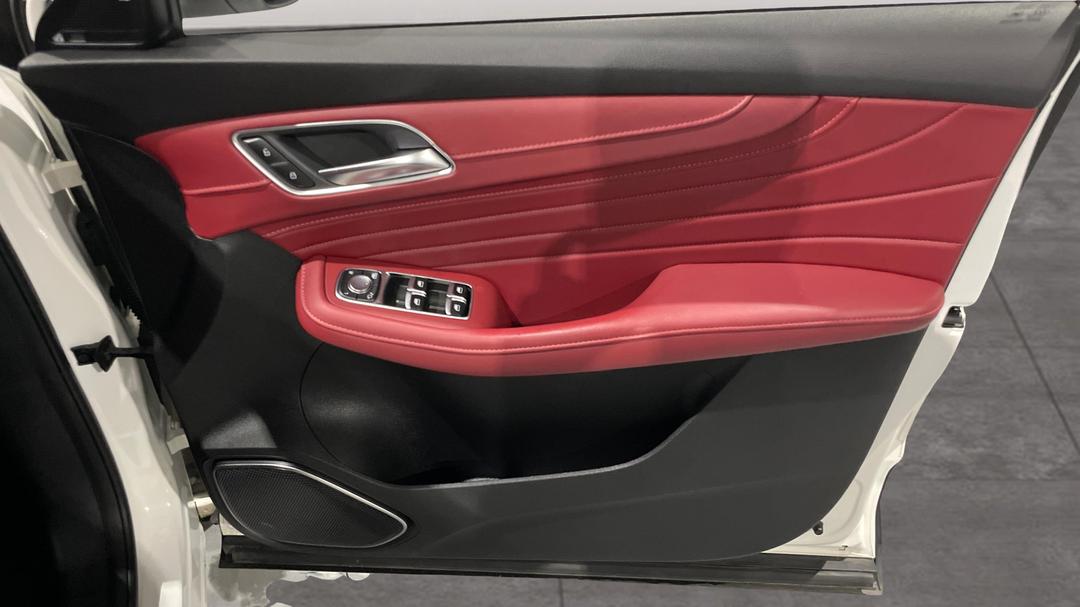 2020 MG HS Essence, Automatic, 62560 km, Speaker View