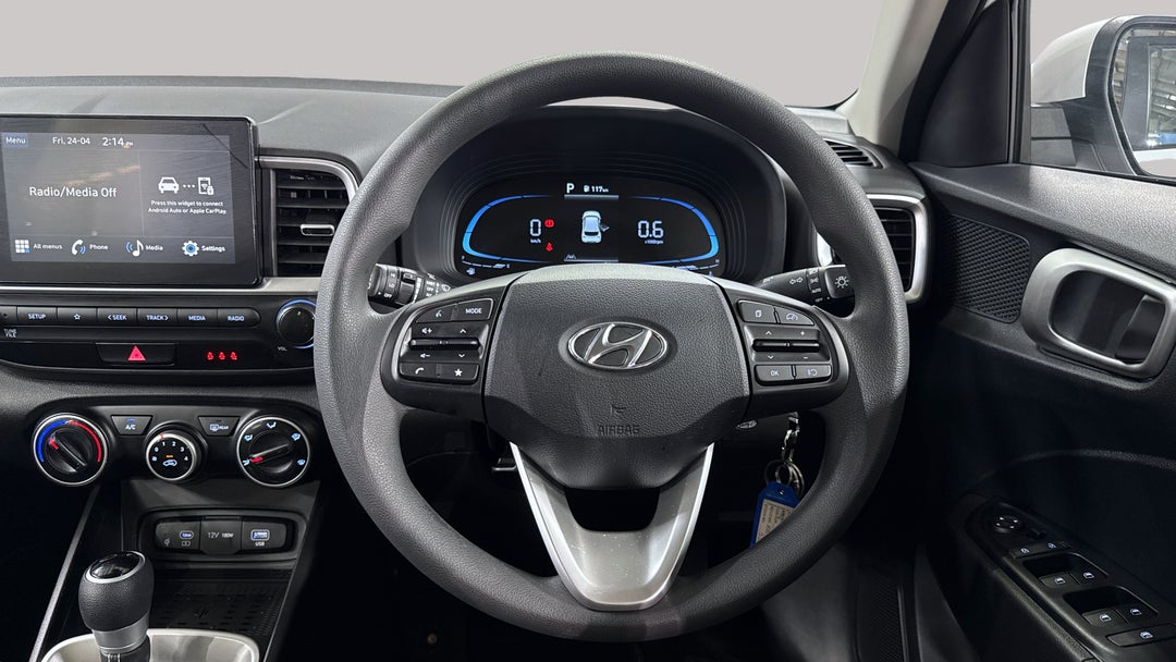 2024 Hyundai Venue Venue, Automatic, 3624 km, Steering Wheel Close-up
