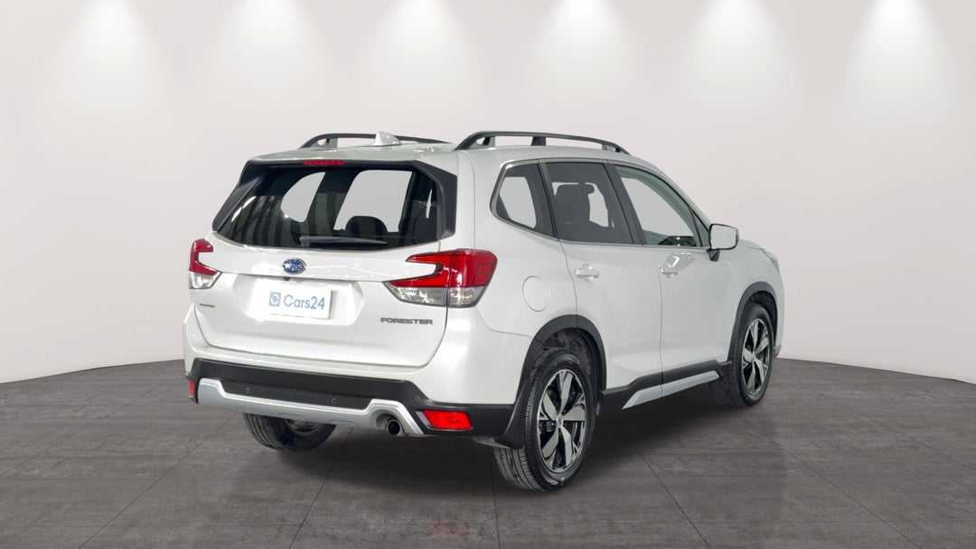 Right Back Diagonal (45- Degree) View