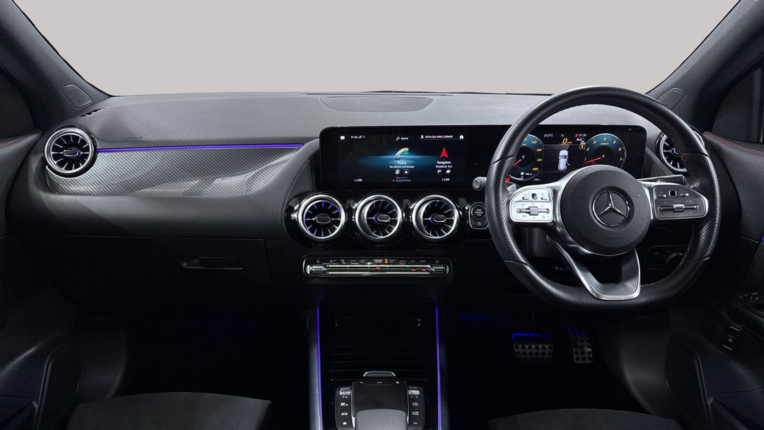 2022 Mercedes-benz GLA 250 4matic, Automatic, 33906 km, Dashboard View
