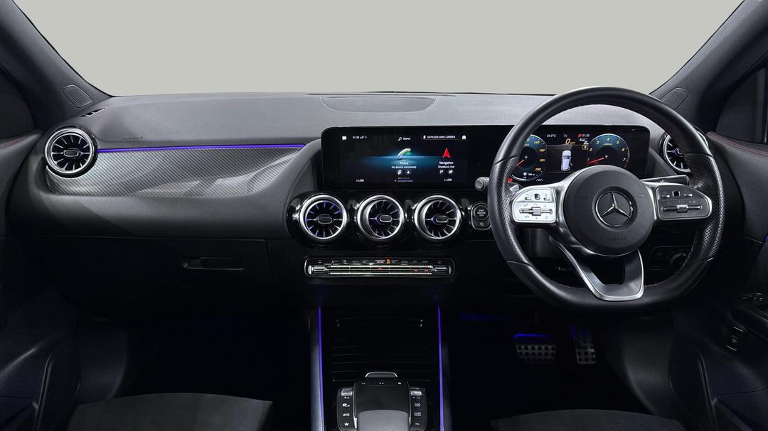 2022 Mercedes-benz GLA 250 4matic, Automatic, 33906 km, Dashboard View