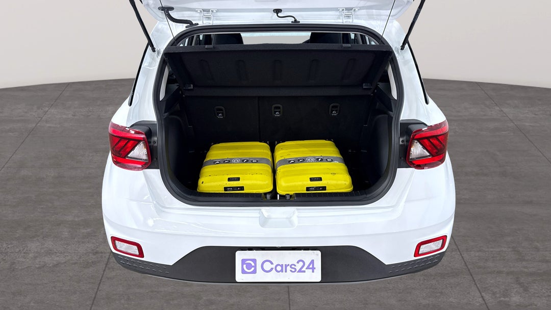 2024 Hyundai Venue Venue, Automatic, 3624 km, Boot Inside View with Luggage