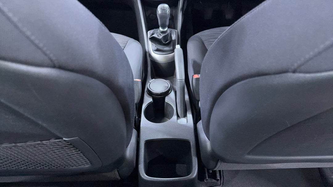 2016 Hyundai Accent Active, Manual, 99458 km, Center Console