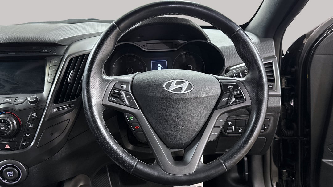 2015 Hyundai Veloster Sr Turbo, Automatic, 83696 km, Steering Wheel Close-up