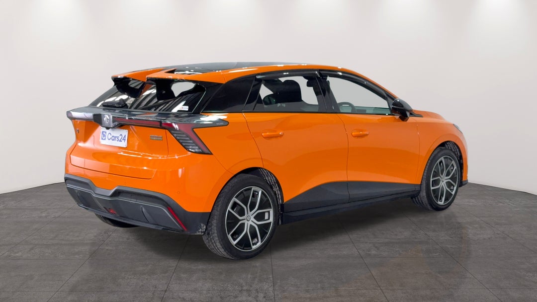 Right Back Diagonal (45- Degree) View