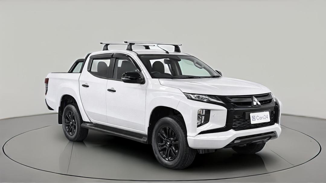 2022 Mitsubishi Triton Gsr (4x4), Automatic, 58439 km, Right Front Diagonal (45- Degree) View