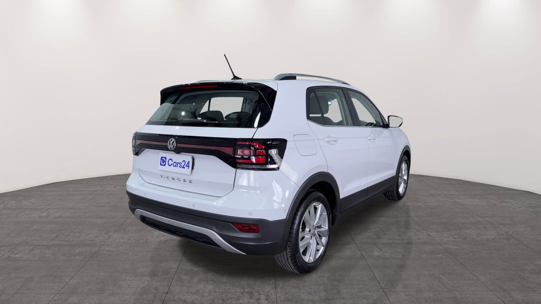 Right Back Diagonal (45- Degree) View