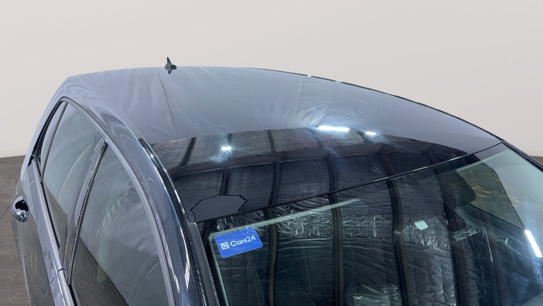 2017 Volkswagen Golf 110 Tsi Trendline, Automatic, 67351 km, Roof/Sunroof View