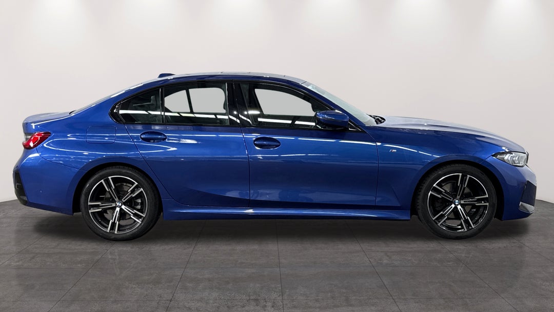 2022 BMW 3 20i M Sport, Automatic, 33217 km, Right Side View