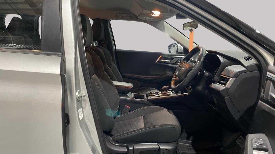 2024 Mitsubishi Outlander Es 7 Seat (2WD), Automatic, 54290 km, Right Side Front Door Cabin View