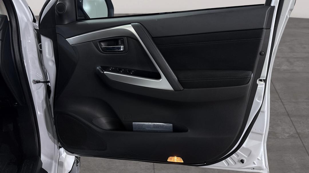 2023 Mitsubishi Pajero Sport Gls (4WD) 7 Seat, Automatic, 19204 km, Speaker View