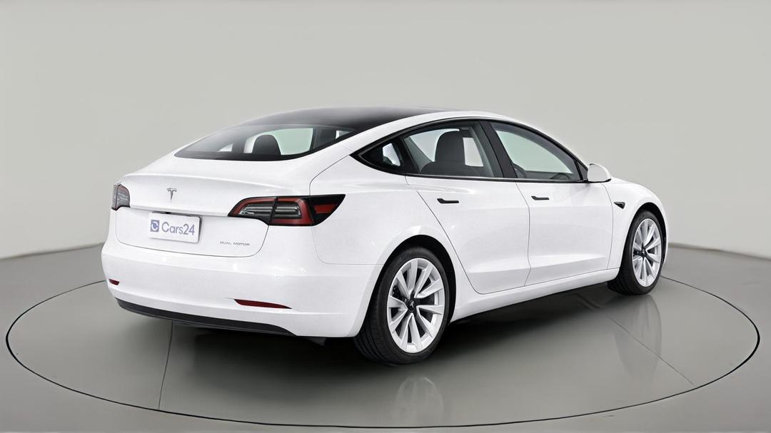 2022 Tesla Model 3 Long Range, Automatic, 23235 km, Right Back Diagonal (45- Degree) View