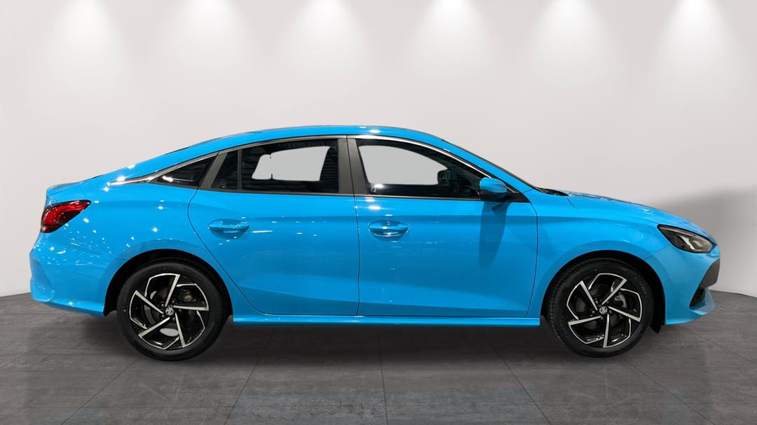 2023 MG Mg5 Essence, Automatic, 54990 km, Right Side View