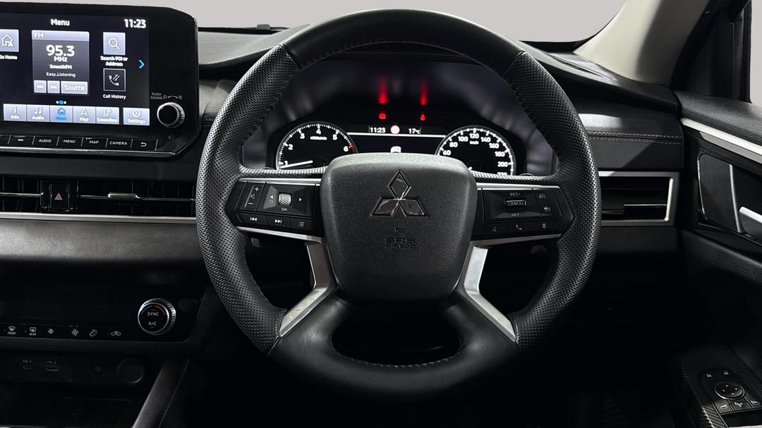 2023 Mitsubishi Outlander Ls 7 Seat (2WD), Automatic, 59322 km, Steering Wheel Close-up