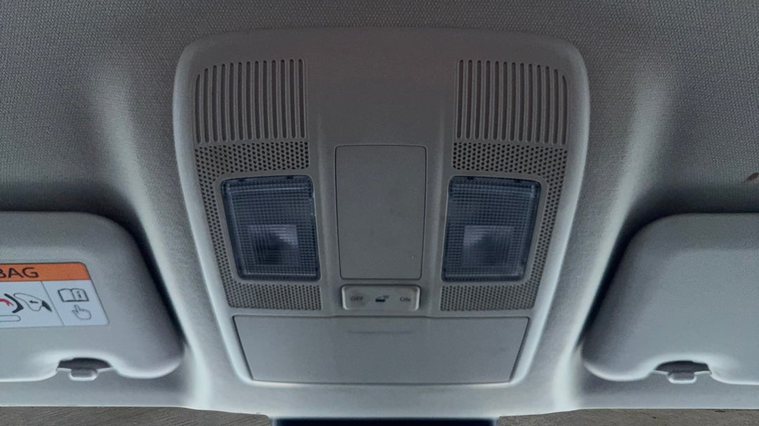 On-Roof Controls/Sunglass holder