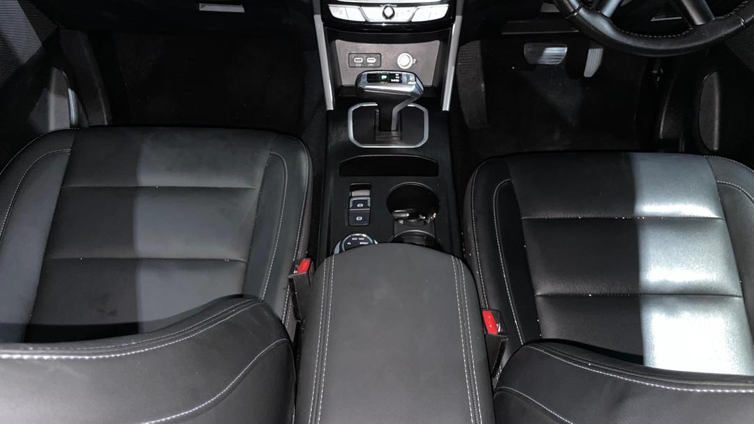 2022 GWM Ute Cannon-l (4x4), Automatic, 21475 km, Center Console