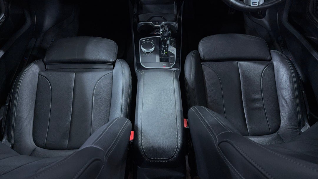 2019 BMW 1 18i M Sport, Automatic, 45275 km, Center Console