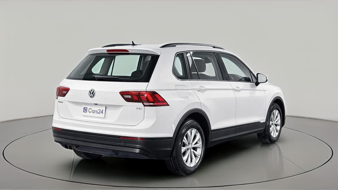 2017 Volkswagen Tiguan 110 Tsi Trendline, Automatic, 130272 km, Right Back Diagonal (45- Degree) View