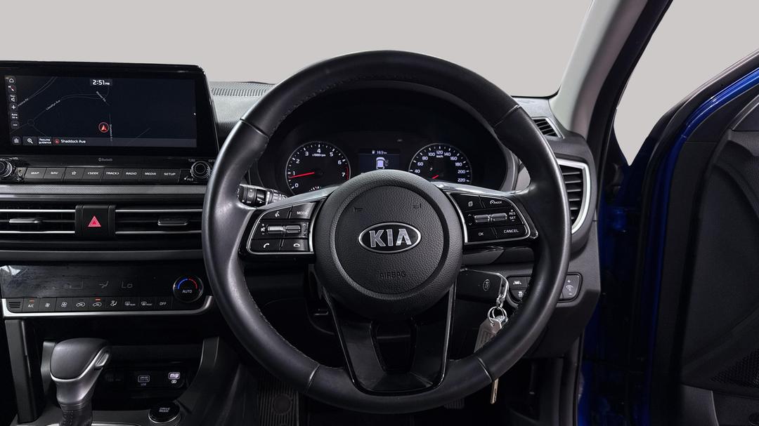 2021 Kia Seltos Sport (FWD), Automatic, 16561 km, Steering Wheel Close-up