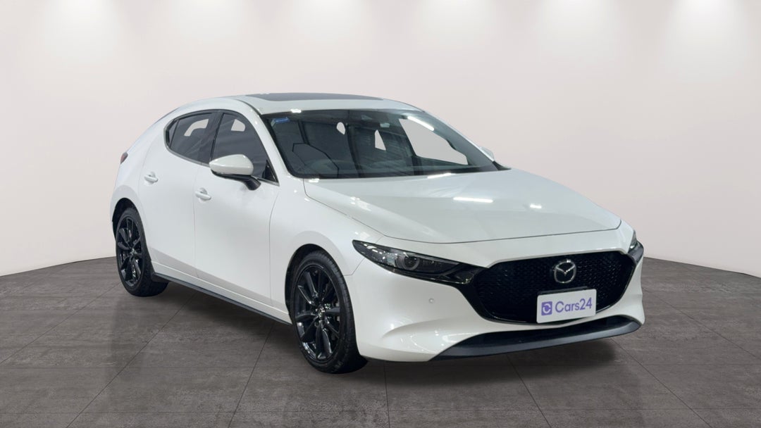 2020 Mazda 3 G25 Astina, Automatic, 72918 km, Right Front Diagonal (45- Degree) View