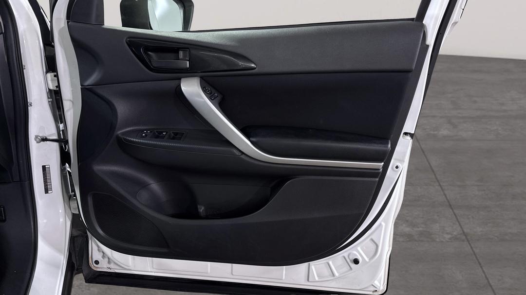 2023 Mitsubishi Eclipse Cross Es (2WD), Automatic, 61246 km, Speaker View