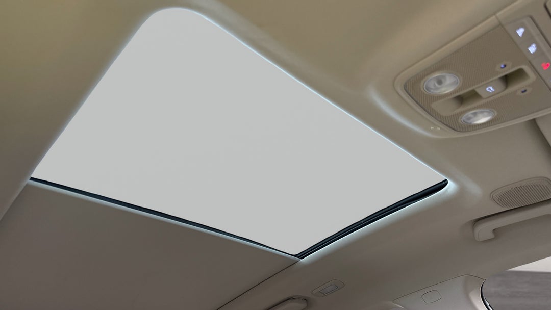 2024 Mahindra Xuv700 Ax7l, Automatic, 8513 km, Interior Sunroof/Moonroof