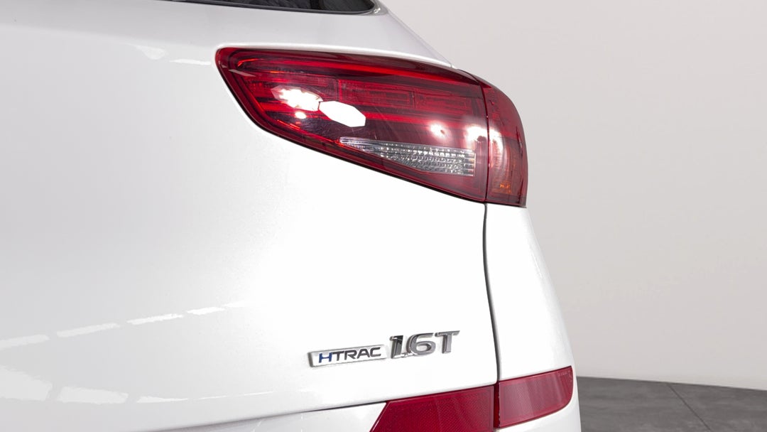 Badge (Boot Right Side)