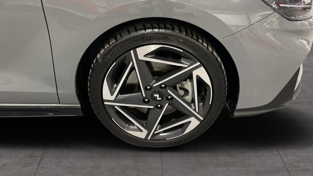 2025 Hyundai i30 N Line Mhev, Automatic, 2547 km, Right Front Wheel