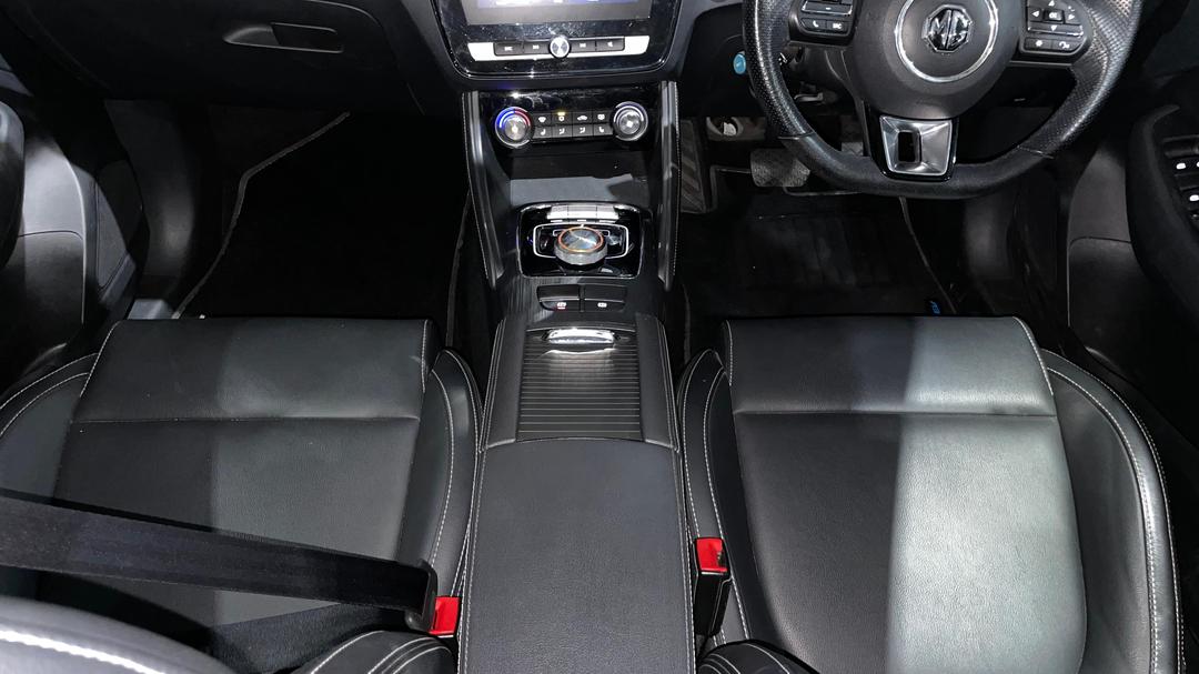 2020 MG ZS EV Essence, Automatic, 43246 km, Center Console