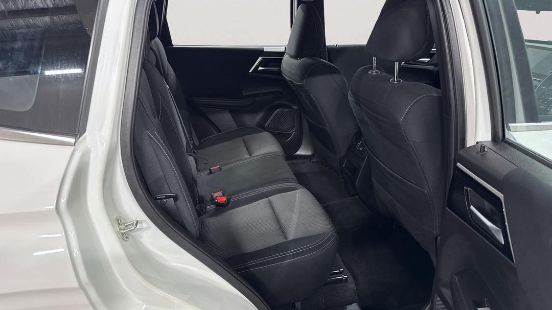 2023 Mitsubishi Outlander Es 7 Seat (2WD), Automatic, 51642 km, Right Side Rear Door Cabin View
