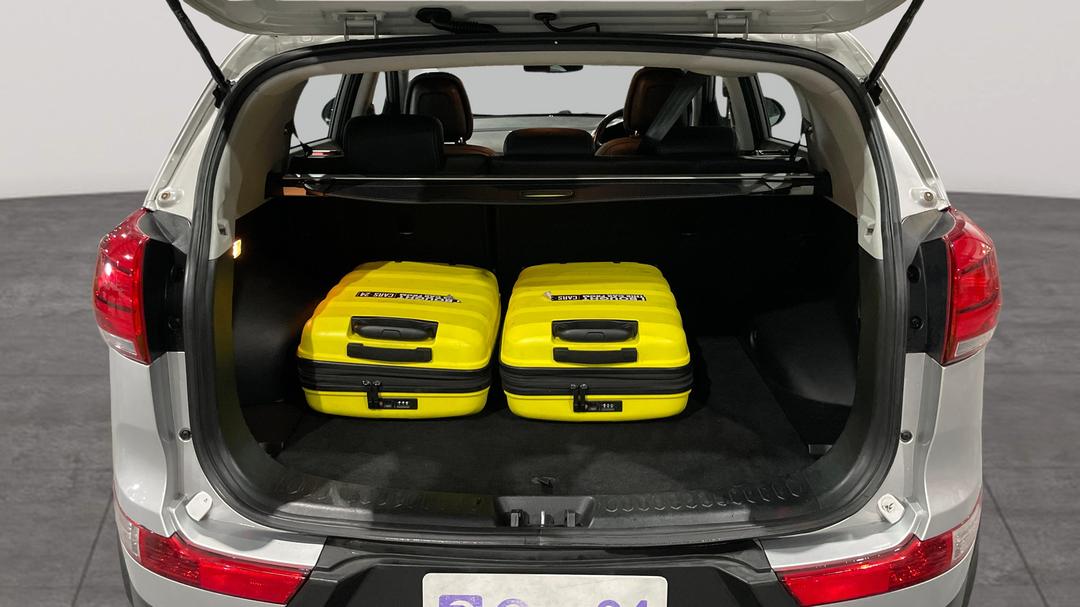 2014 Kia Sportage Si Premium (FWD), Automatic, 105429 km, Boot Inside View with Luggage