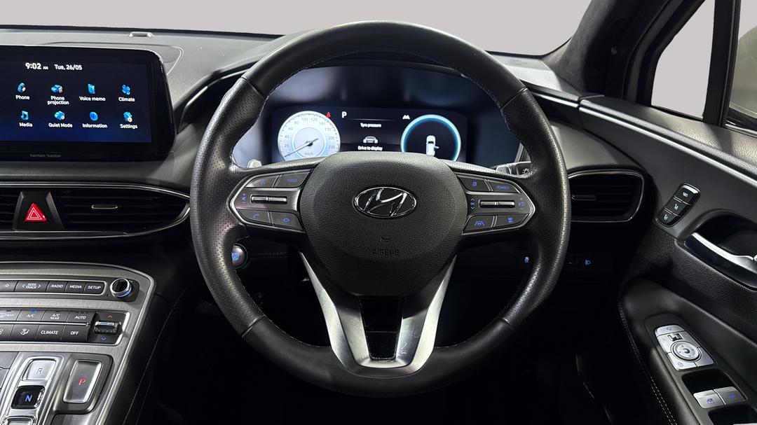 2023 Hyundai Santa Fe Highlander Crdi (AWD), Automatic, 31054 km, Steering Wheel Close-up