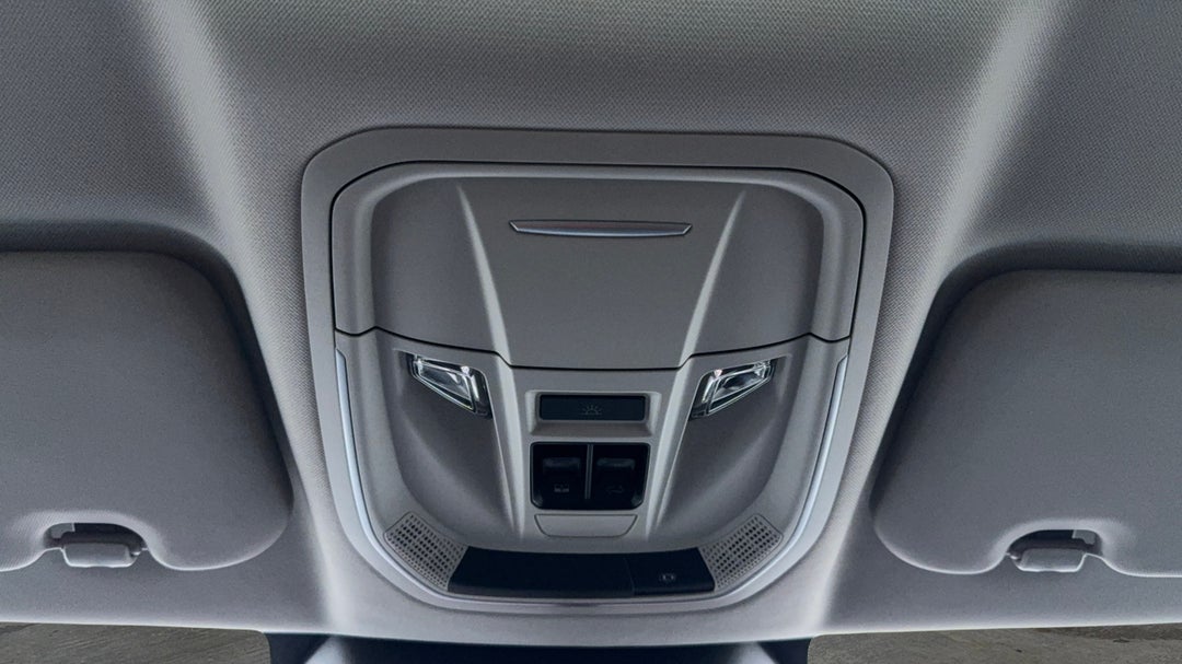 On-Roof Controls/Sunglass holder