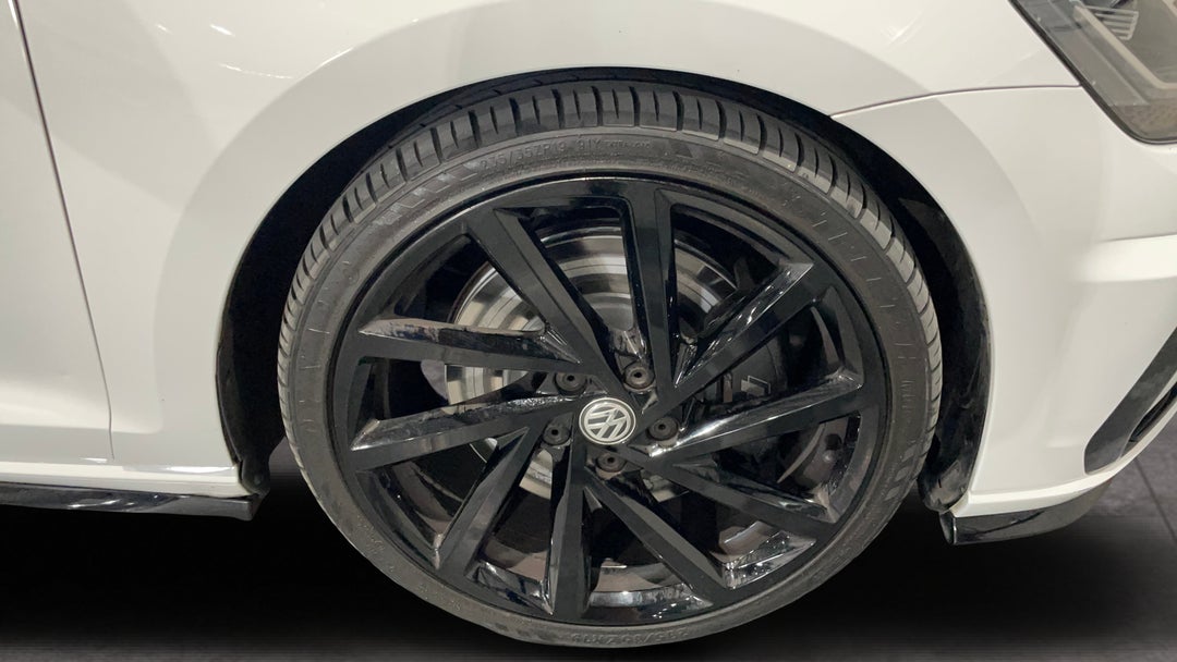 2019 Volkswagen Golf R, Automatic, 115230 km, Right Front Wheel