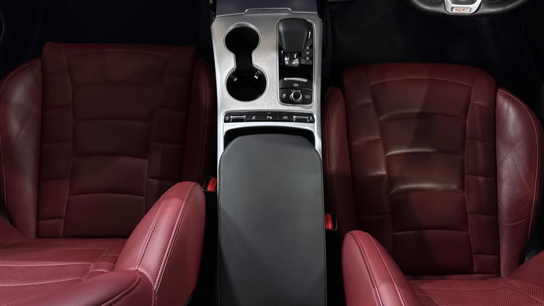 2021 Kia Stinger Gt (red Leather), Automatic, 28350 km, Center Console