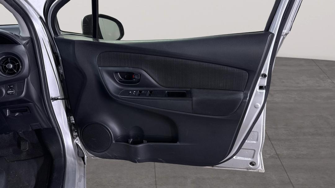 2018 Toyota Yaris Ascent, Automatic, 173441 km, Speaker View