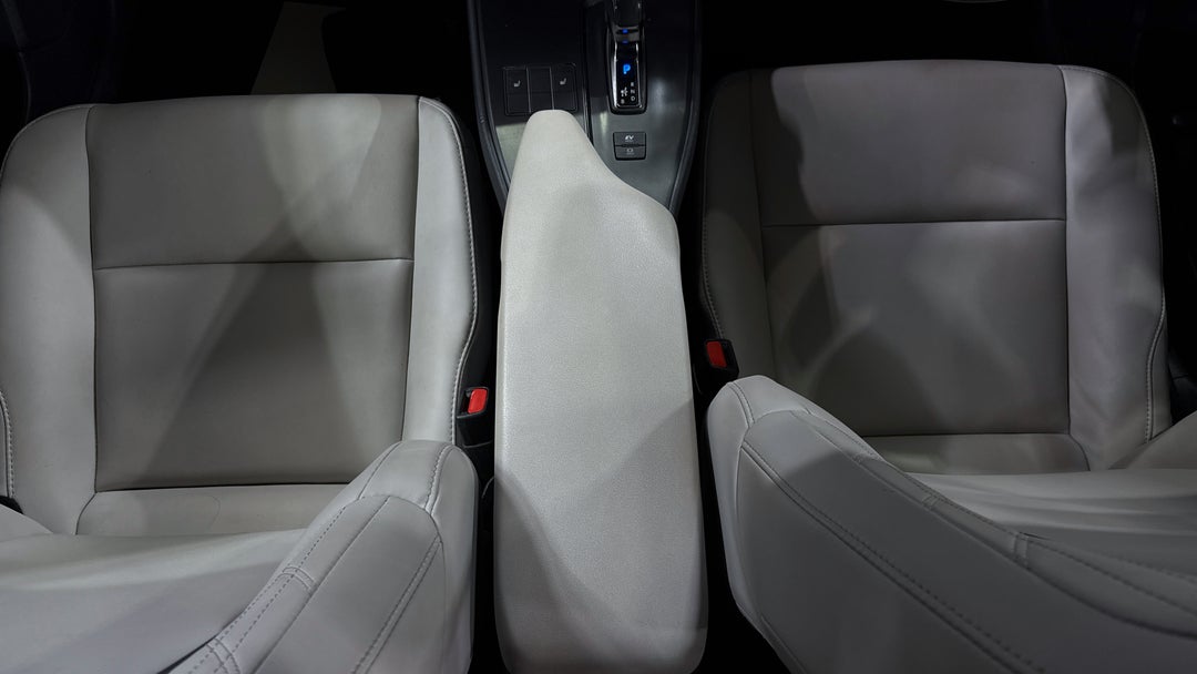 2024 Lexus Ux300h Luxury Hybrid, Automatic, 34128 km, Center Console