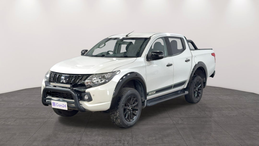 Left Front Diagonal (45- Degree) View