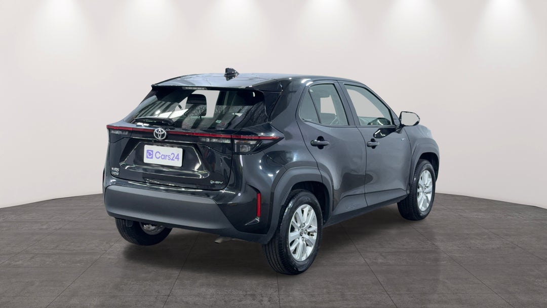 2024 Toyota Yaris Cross Gx Hybrid, Automatic, 47468 km, Right Back Diagonal (45- Degree) View