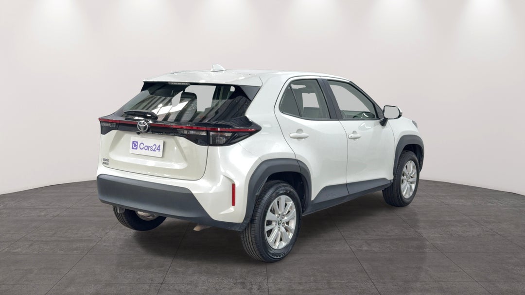 Right Back Diagonal (45- Degree) View