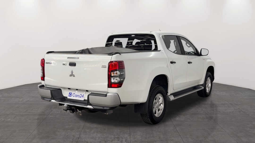 2019 Mitsubishi Triton Glx Plus (4x4), Automatic, 122087 km, Right Back Diagonal (45- Degree) View