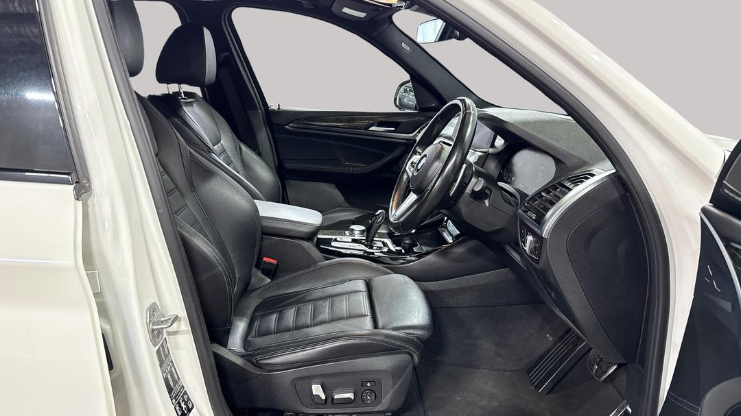 2020 BMW X3 xDrive30i M Sport, Automatic, 88243 km, Right Side Front Door Cabin View