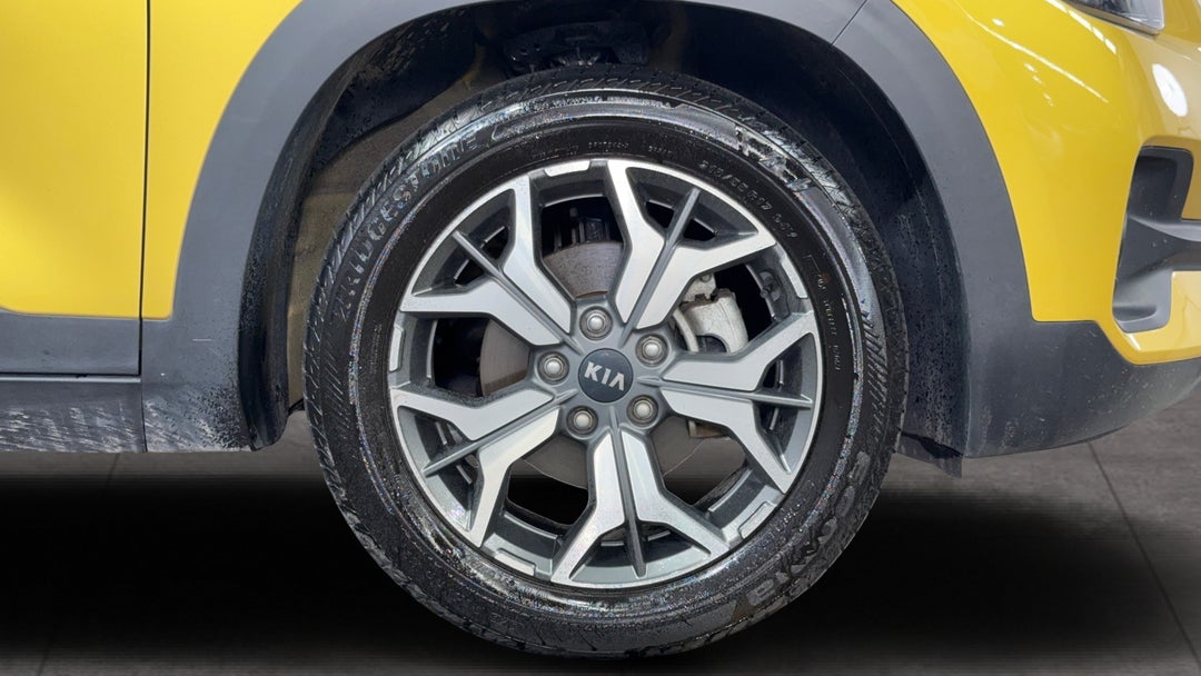 2019 Kia Seltos Sport (FWD), Automatic, 57804 km, Right Front Wheel