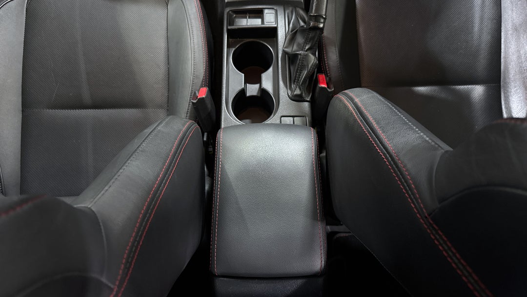 2015 Subaru WRX Premium (AWD), Manual, 92144 km, Center Console