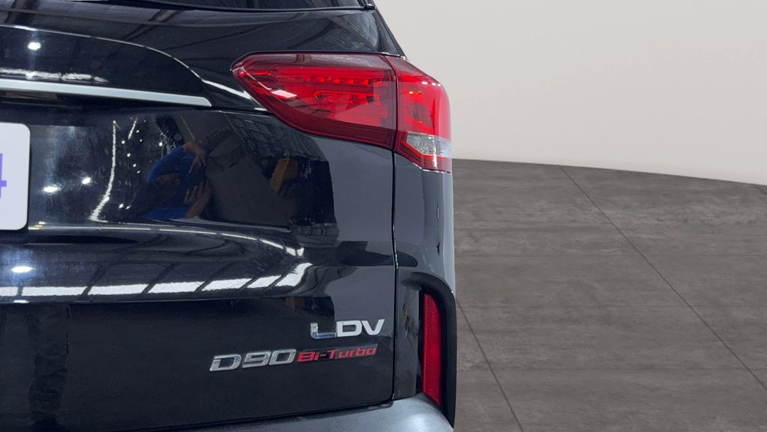 2021 LDV D90 Executive (4WD) D20, Automatic, 87549 km, Badge (Boot Right Side)