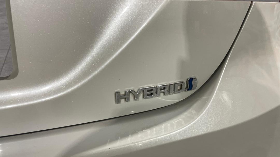 2023 Toyota Camry Ascent Hybrid, Automatic, 60331 km, Badge (Boot Right Side)