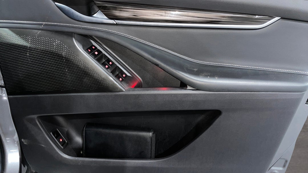 2022 LDV D90 Executive (2WD), Automatic, 62278 km, Speaker View