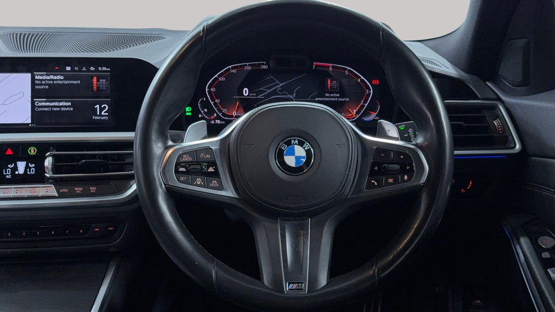 2020 BMW 3 30i Touring M Sport, Automatic, 43250 km, Steering Wheel Close-up